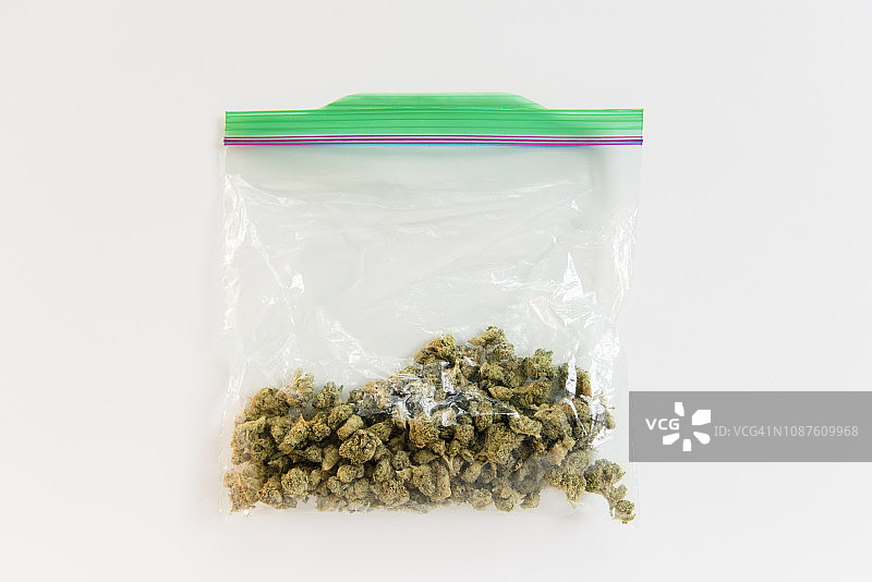装满大麻的塑料袋图片素材