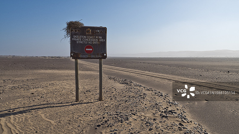 纳米比亚骷髅海岸公园4K景观，禁止入内标志图片素材