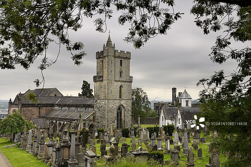 苏格兰斯特灵的圣鲁德教堂、钟楼、皇家公墓和科万医院图片素材