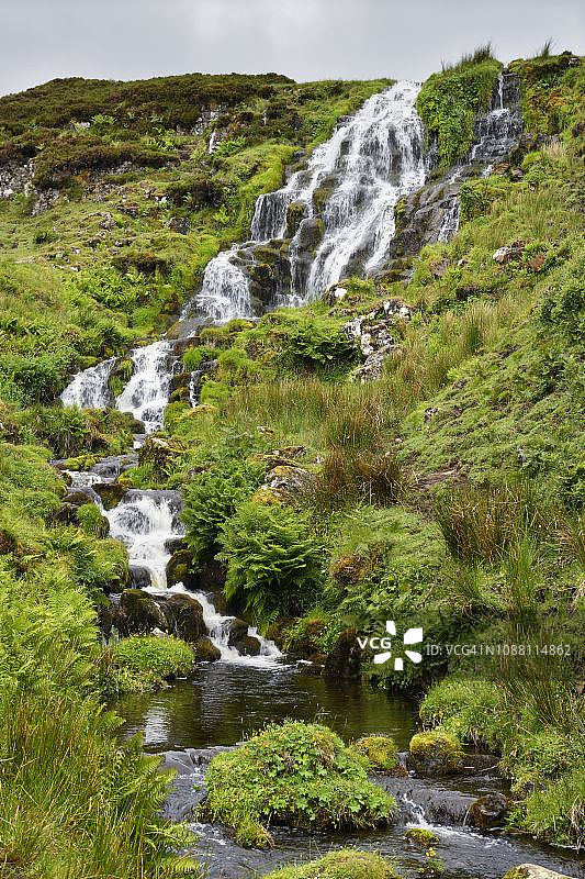 斯托尔老人岛A855公路上的新娘面纱瀑布图片素材