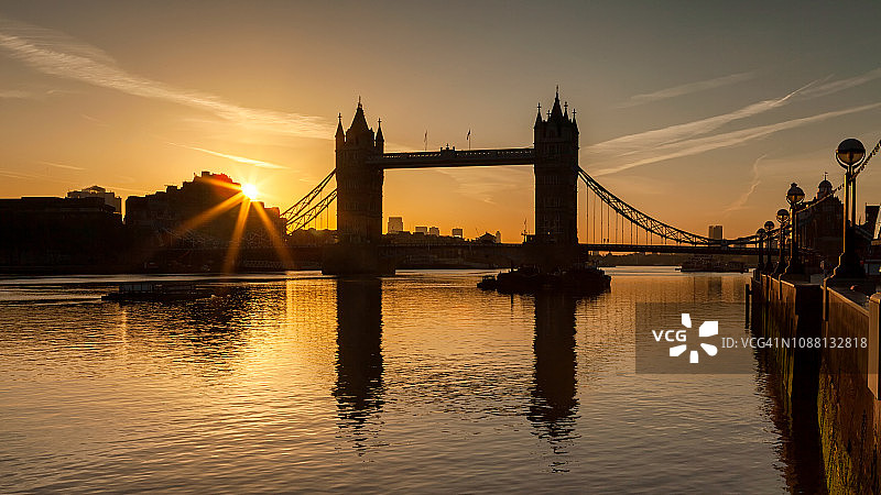 伦敦塔桥剪影图片素材