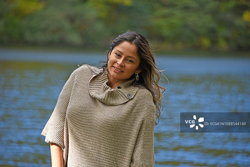 模特在纽约州熊山州立公园秋季拍摄的照片图片素材