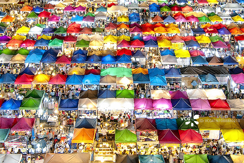 2015年6月13日泰国曼谷的彩色市场图片素材