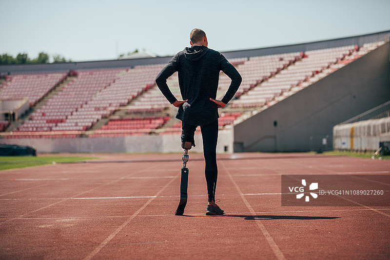 截肢运动员短跑冲刺图片素材