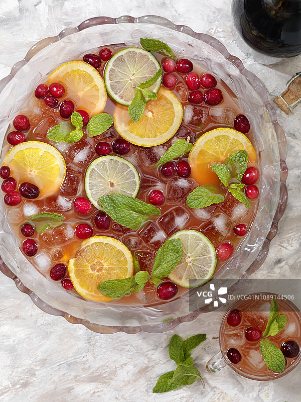 闪耀的潘趣酒图片素材