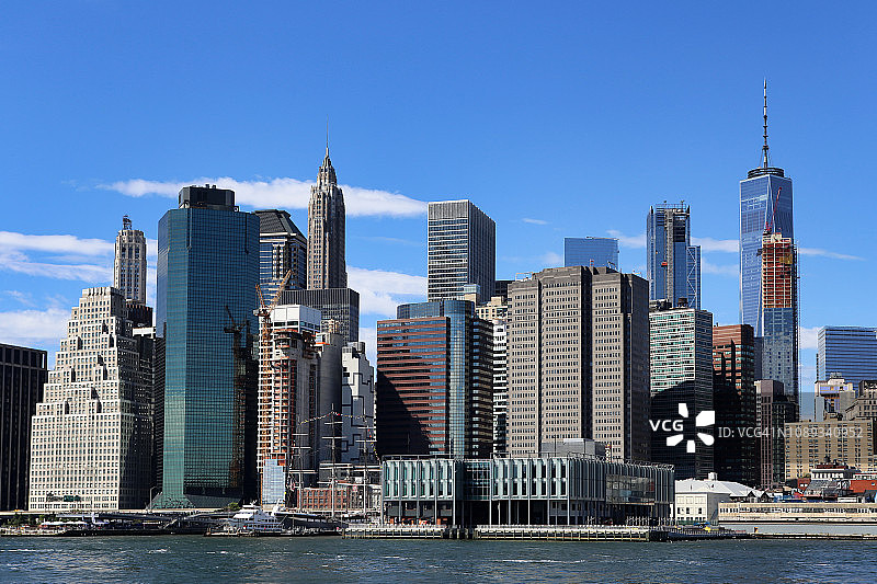 纽约东河看曼哈顿下城南街海港景色图片素材