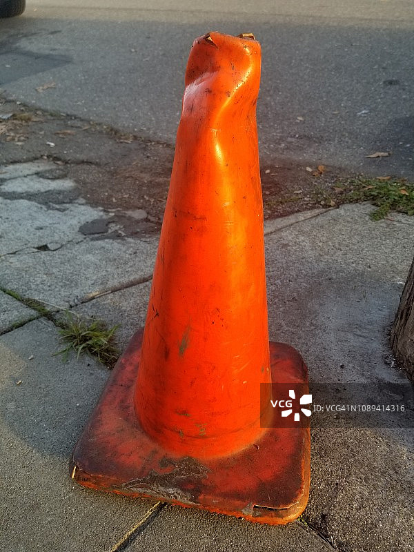 锥形交通路标图片素材