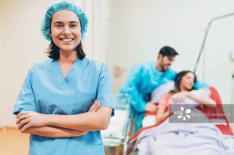 帮助新生儿图片素材