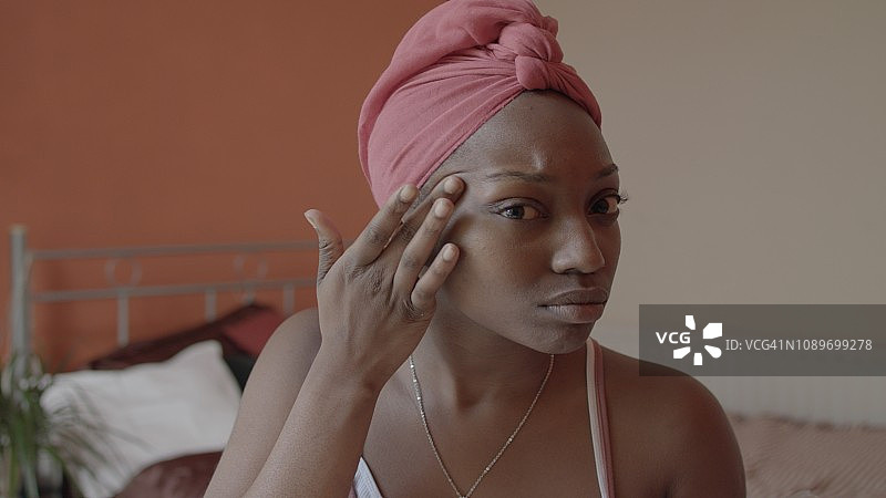 女人化妆图片素材