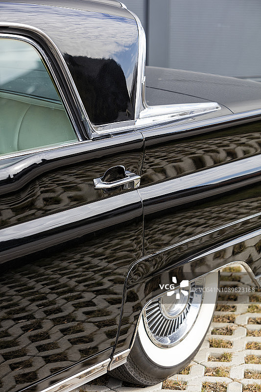 美式复古汽车侧视图图片素材