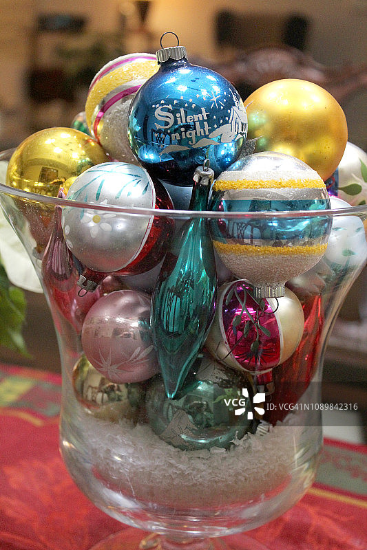 复古装饰品的圣诞节摆件图片素材