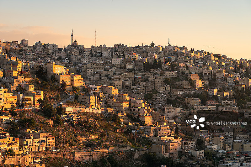 约旦首都安曼市中心日落图片素材