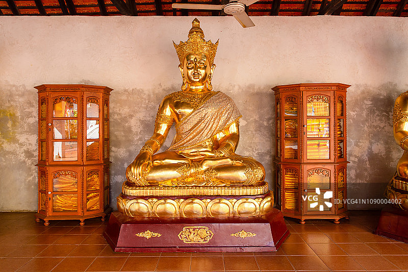 哈里蓬猜寺的佛像图片素材