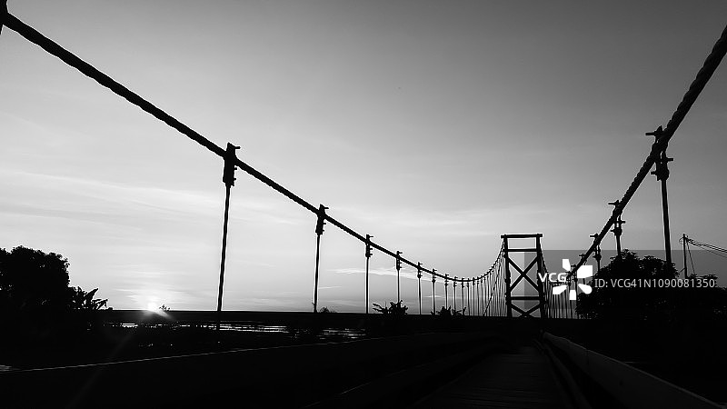 摇摆桥图片素材