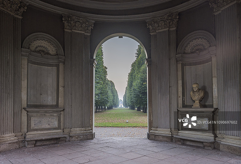 德国下萨克森州汉诺威海恩豪森花园雷米·德拉·福斯凉亭图片素材