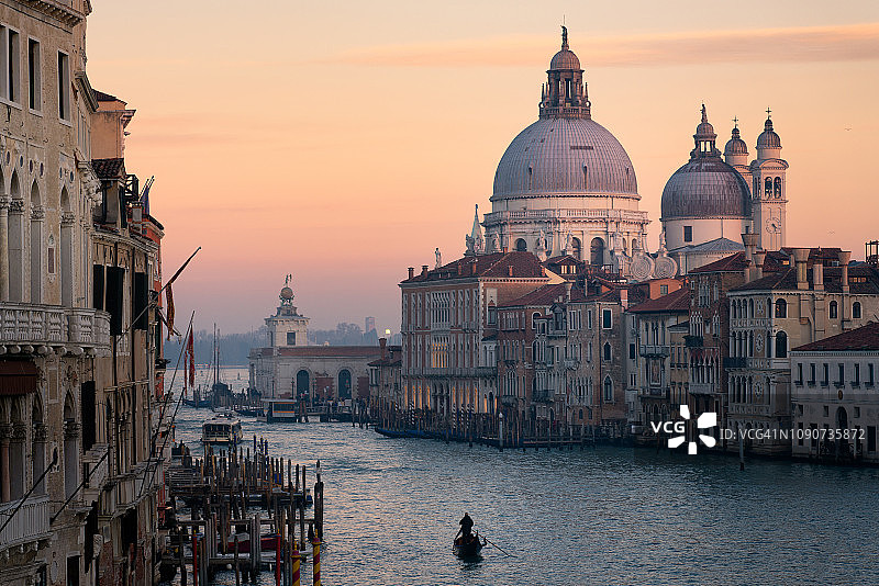 威尼斯学院桥大运河风光图片素材