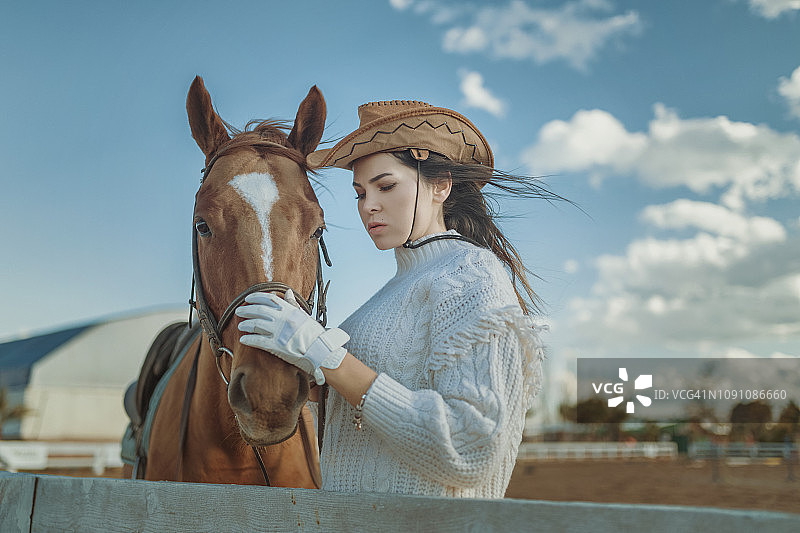 人与马之间的羁绊图片素材