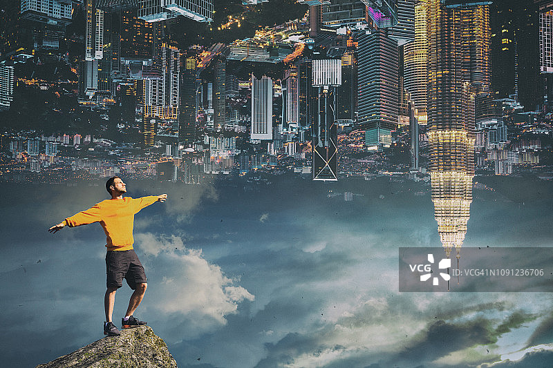 城市背景下的男人：概念图像图片素材