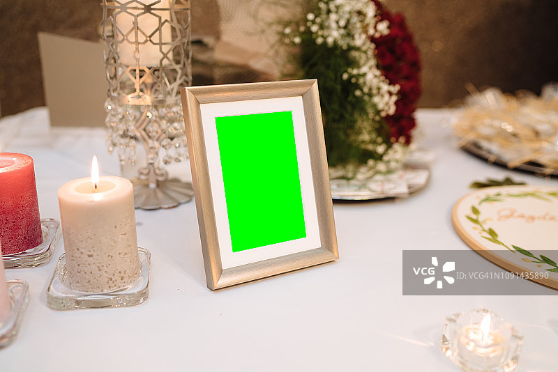 空相框和蜡烛图片素材