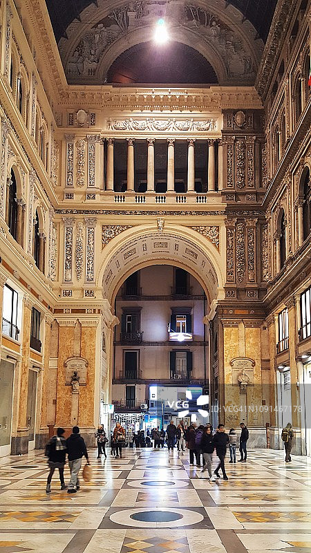 翁贝托一世拱廊街内部图片素材