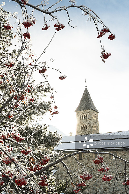 瑞士萨梅丹圣心教堂图片素材