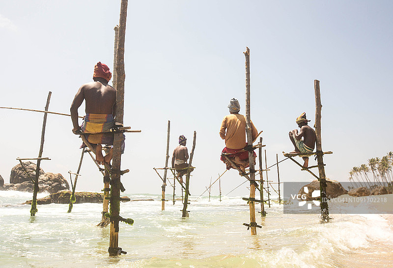 斯里兰卡科格拉的立钓渔夫图片素材
