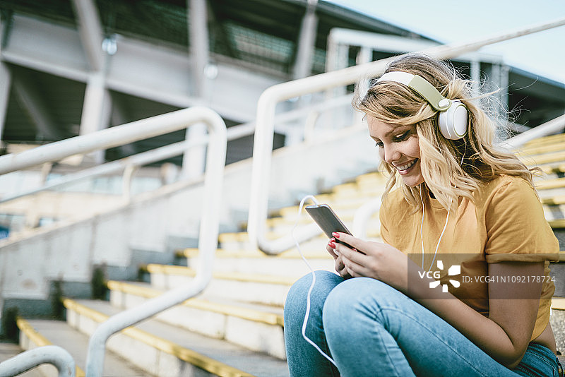 测试我的新耳机图片素材