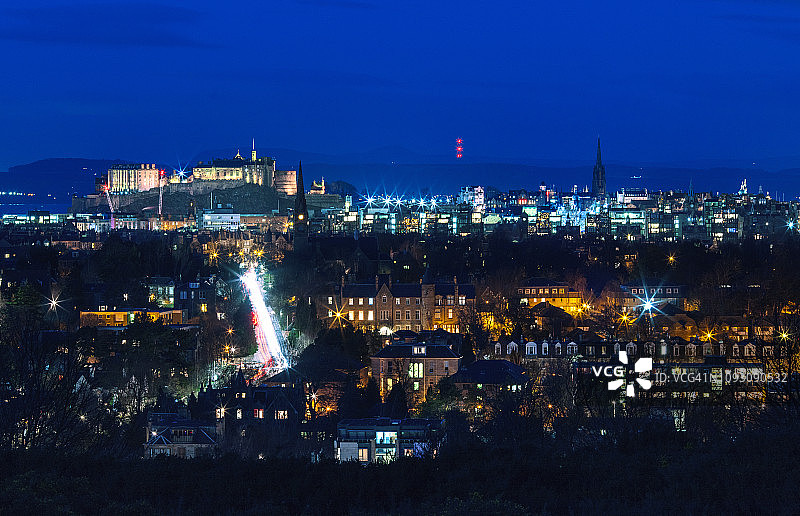 从布莱克福德山俯瞰爱丁堡市中心图片素材