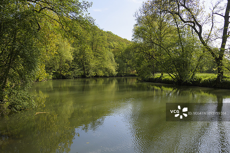 德国巴登-符腾堡州春季陶伯河图片素材