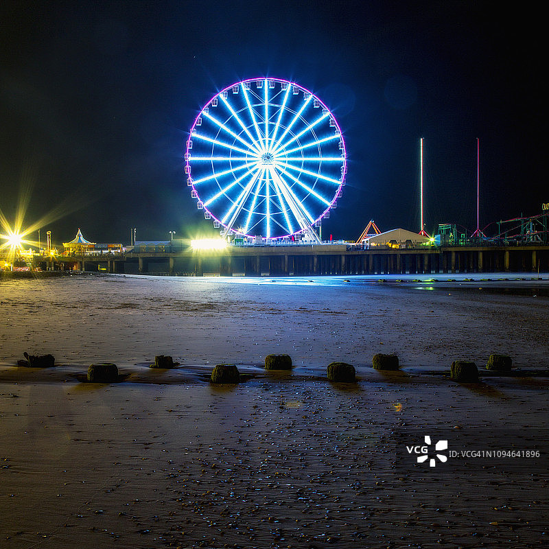 大西洋城斯蒂尔码头摩天轮夜景图片素材