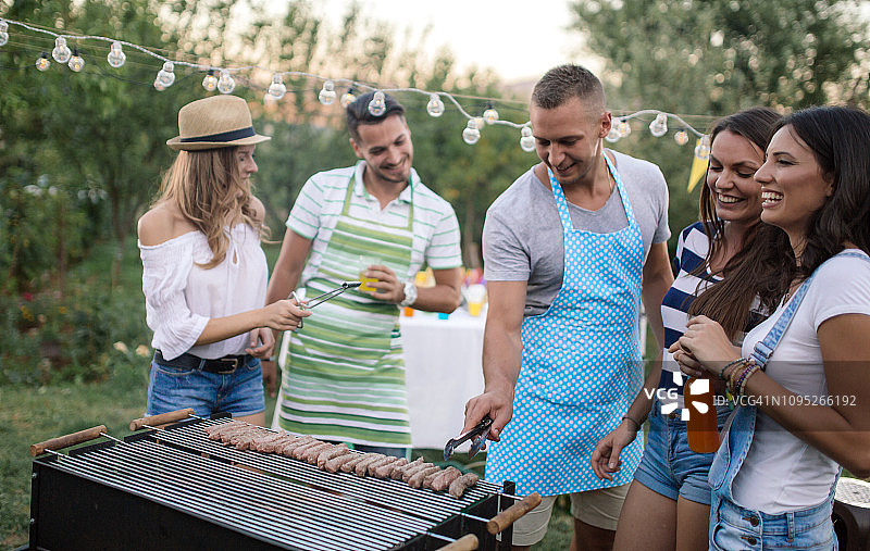 户外聚会图片素材
