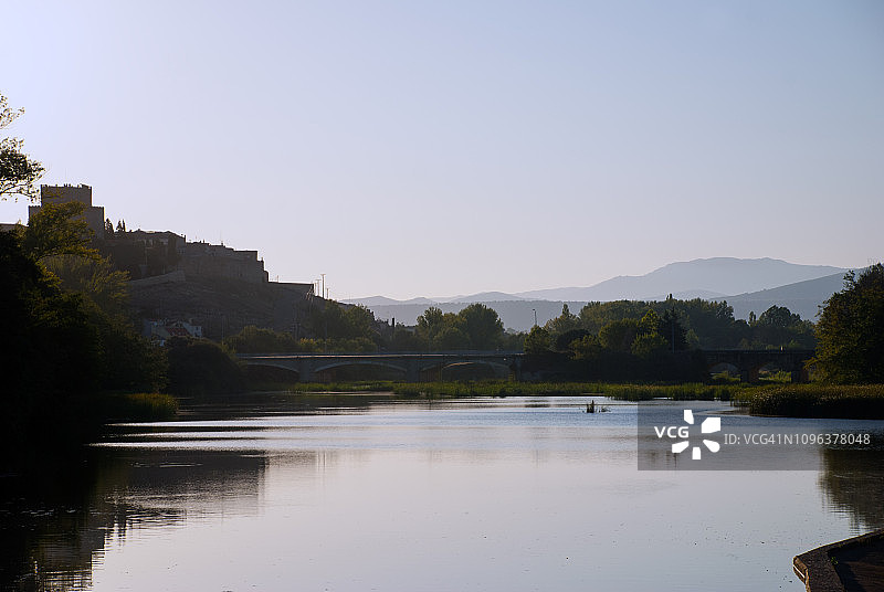 阿格达河的黎明图片素材