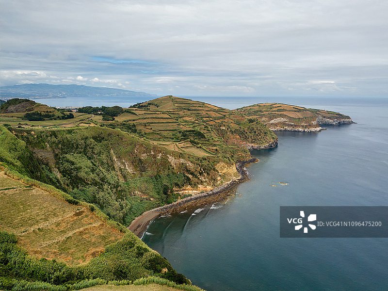 葡萄牙亚速尔群岛茶园风光航拍图片素材