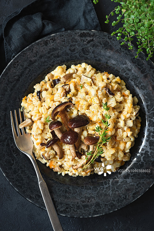 蘑菇烩饭图片素材