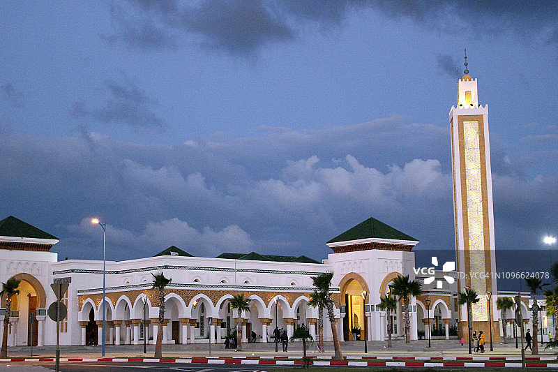 摩洛哥丹吉尔港口清真寺图片素材