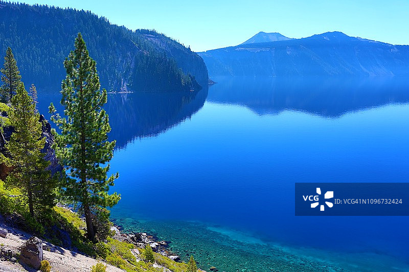 火山口湖图片素材