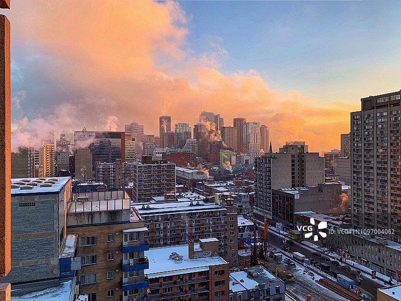 清晨云彩图片素材