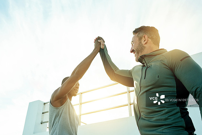 锻炼能让你感觉如此棒，真是太神奇了图片素材