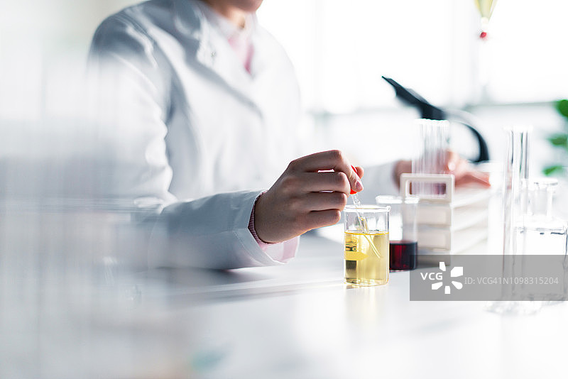 实验室工作图片素材