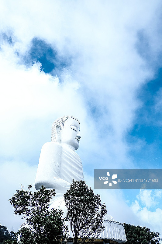 越南巴拿山山顶大佛图片素材