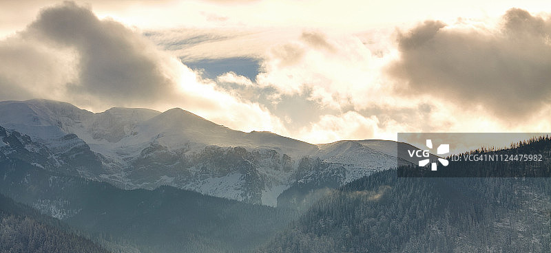 冬季塔特拉山脉图片素材