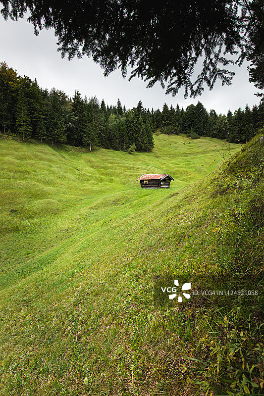 阿尔卑斯山的木屋图片素材