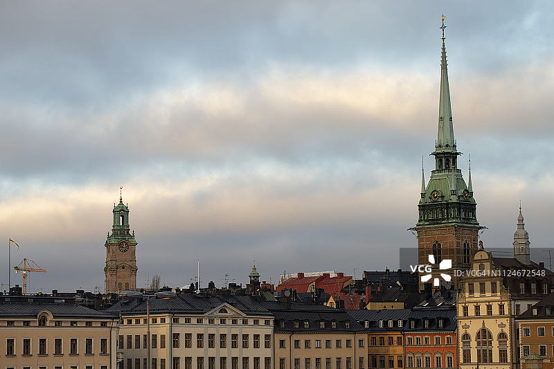 斯德哥尔摩老城：圣尼古拉斯教堂和德国教堂的塔楼图片素材