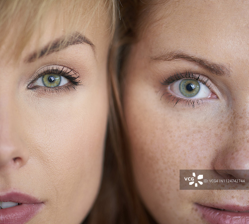 两位不同女性的面部特写，波兰德比察图片素材
