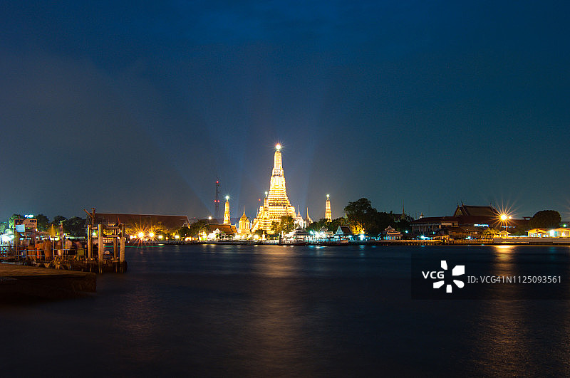 闪闪发光的黎明寺图片素材