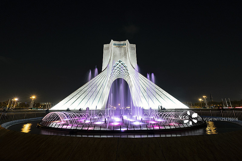 伊朗德黑兰阿扎迪塔图片素材