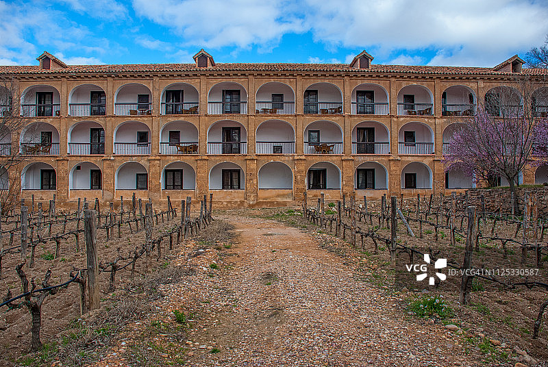 12世纪修道院立面图片素材