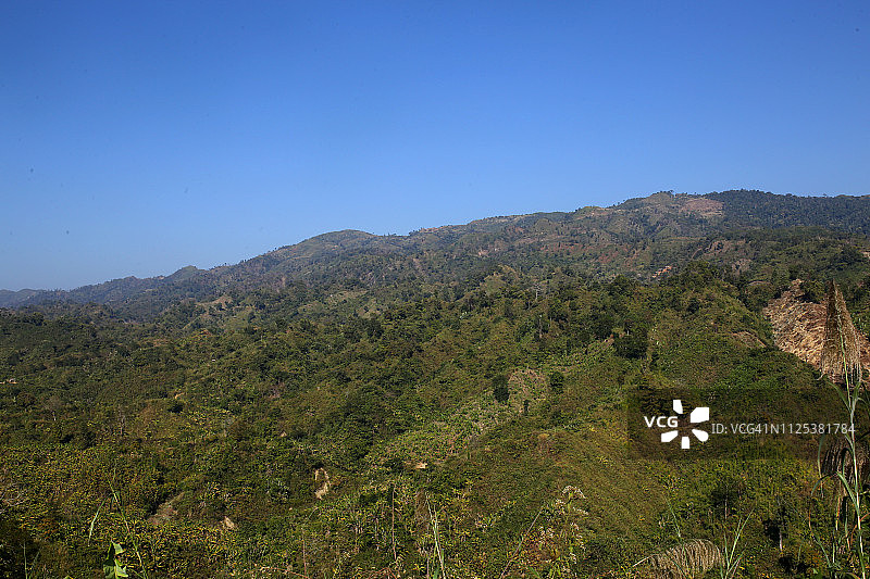 山上的天空图片素材