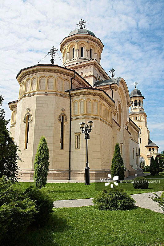阿尔巴尤利亚要塞的正统大教堂，罗马尼亚城市风光图片素材