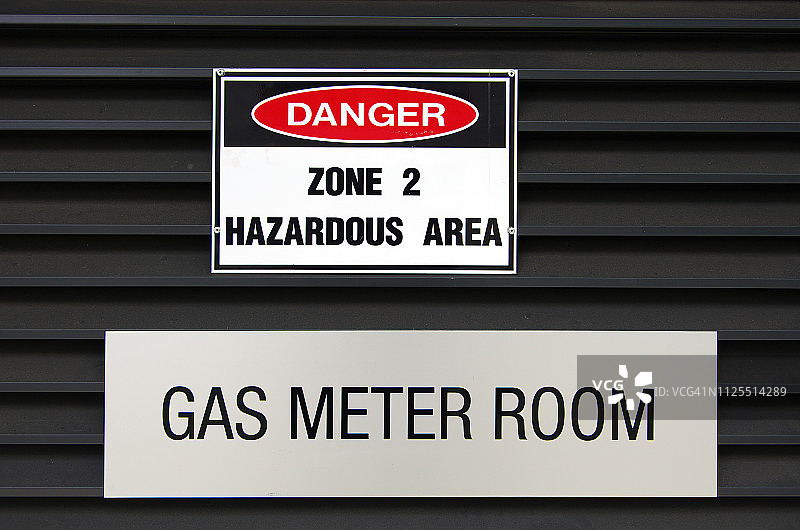 “危险：2区危险区域”和“煤气表房”标志图片素材